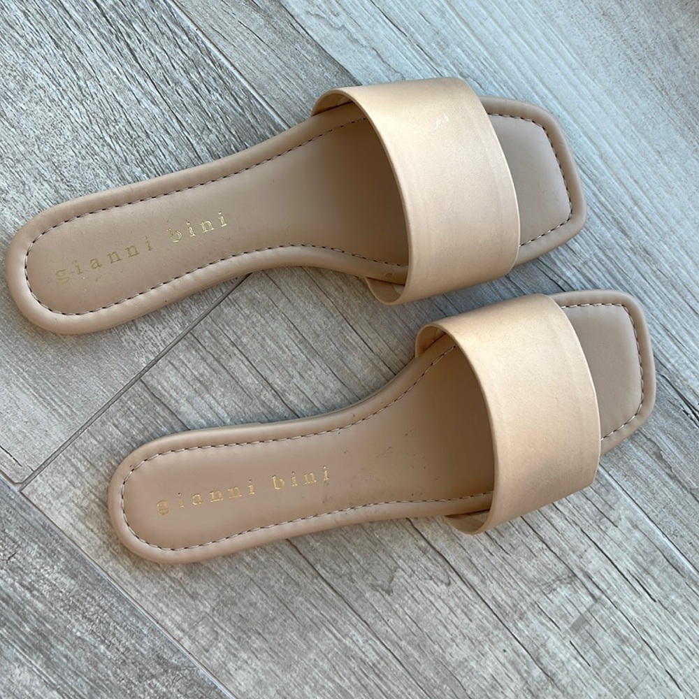Ladies Gianni Bini size 9